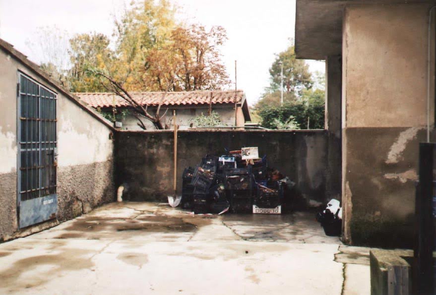 Area zona Ponte Lambro prima della bonifica
