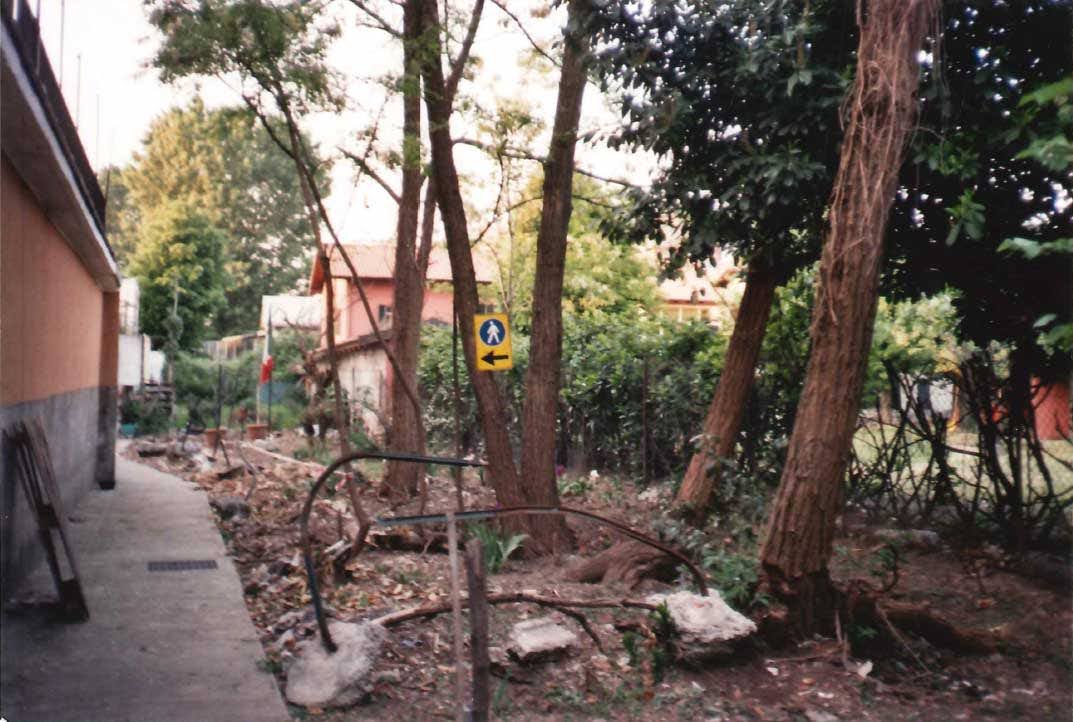 Area zona Ponte Lambro prima della bonifica