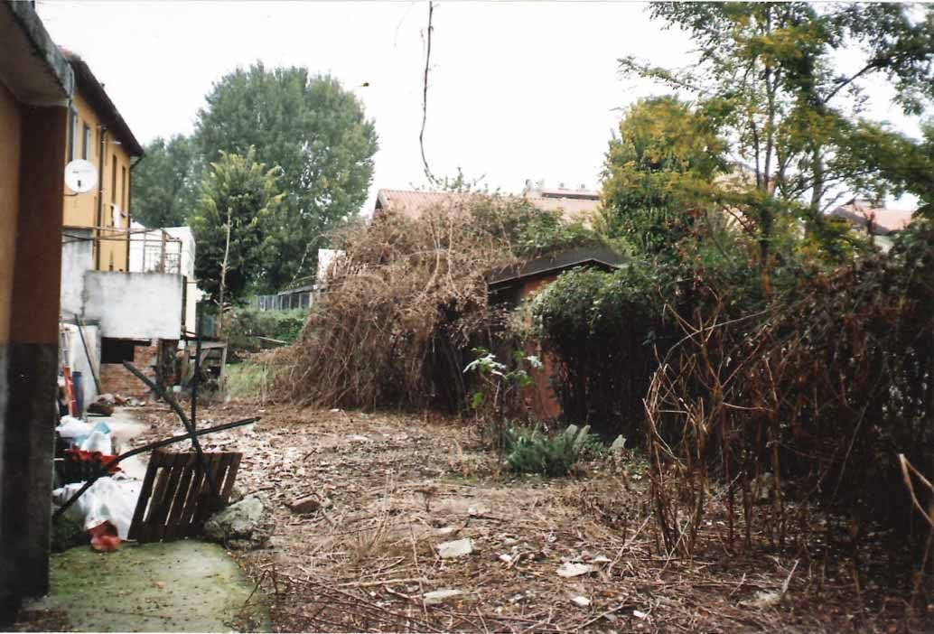 Area zona Ponte Lambro prima della bonifica