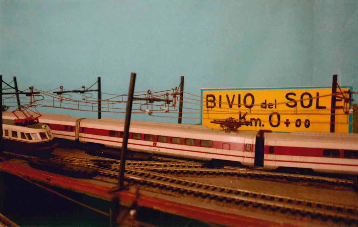 Plastico incrocio ferroviario "Bivio del Sole"